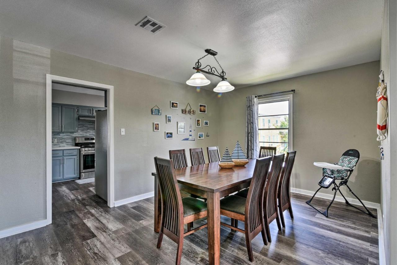 Spacious And Modern Family Duplex In Galveston! Exterior photo